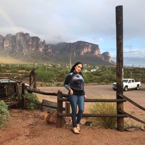 Meet your Posher, Isabel